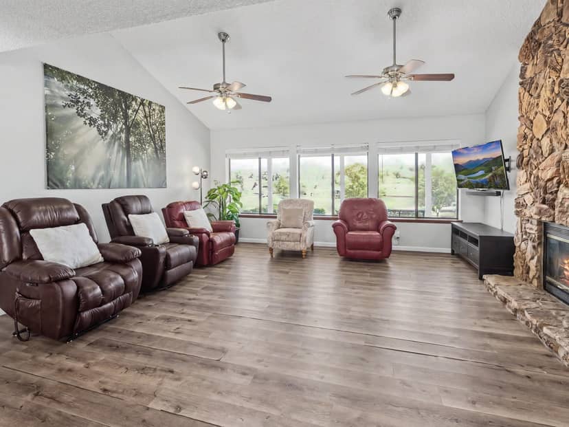 Living Room /Activities