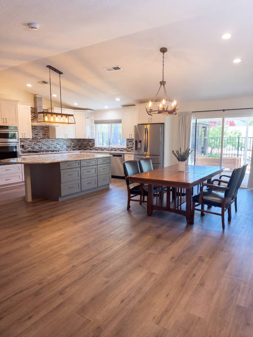 Dining/ Kitchen